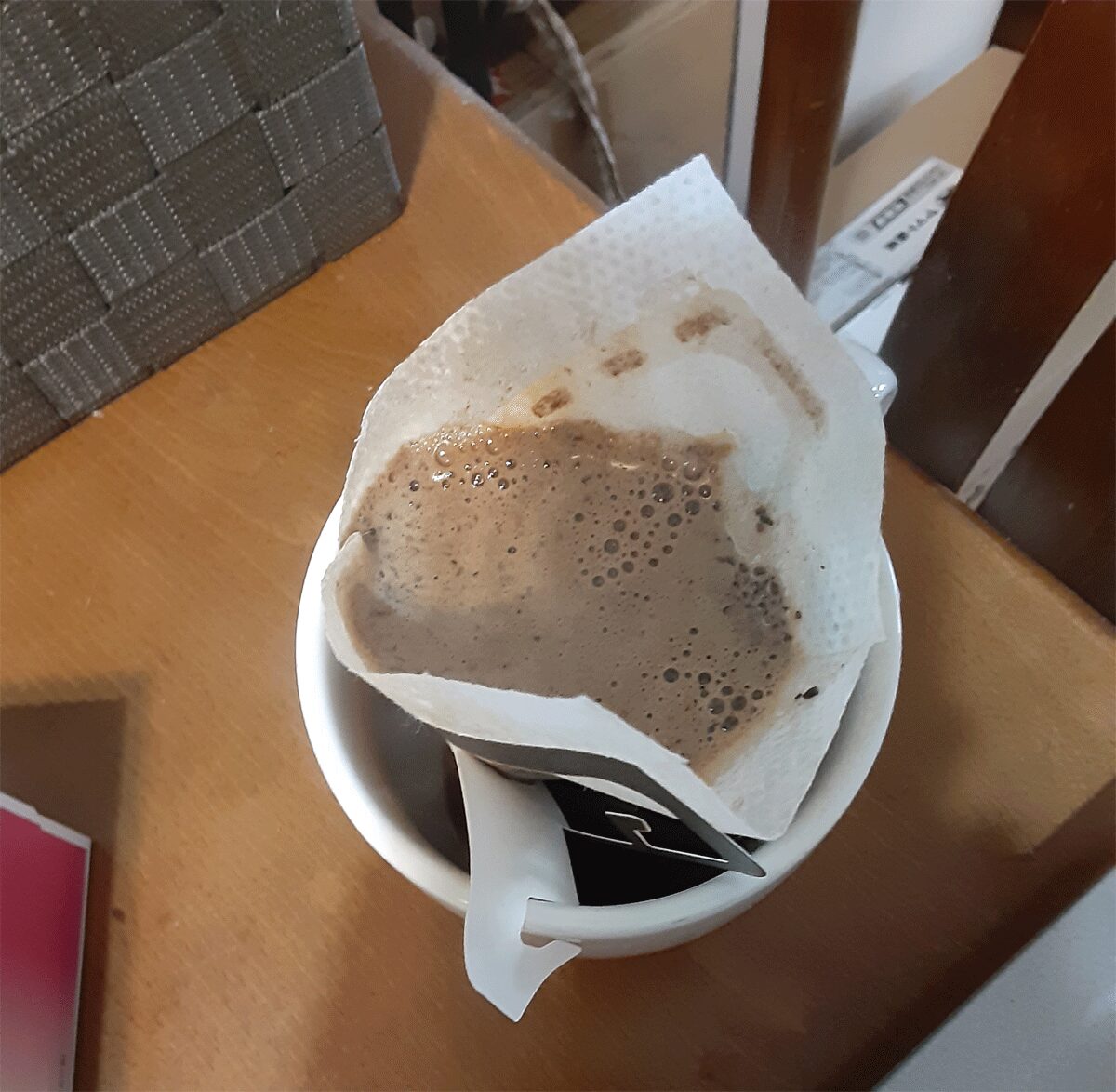 イノダコーヒドリップコーヒーをドリップ中