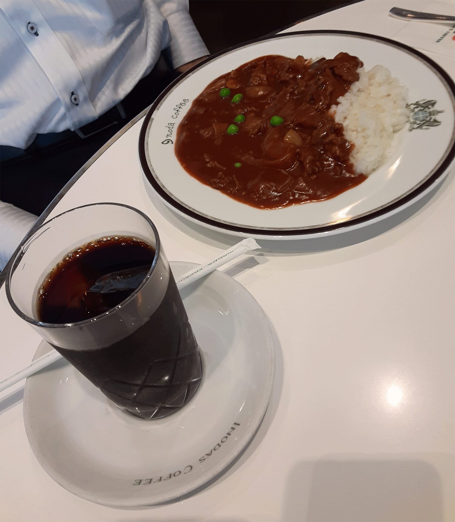 イノダコーヒ京都本店のランチセット「ハヤシライスとアイスコーヒー」