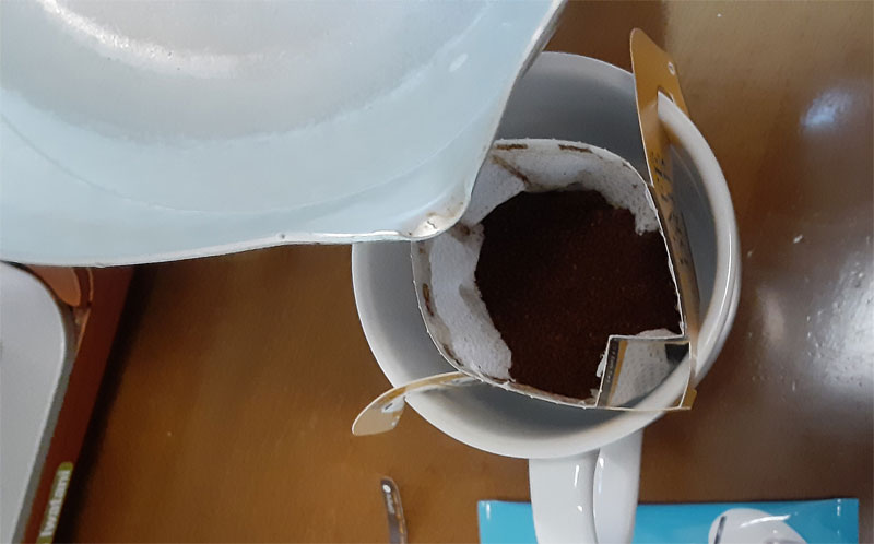ドリップタイプなら、1杯ずつのコーヒーを簡単に淹れることができる