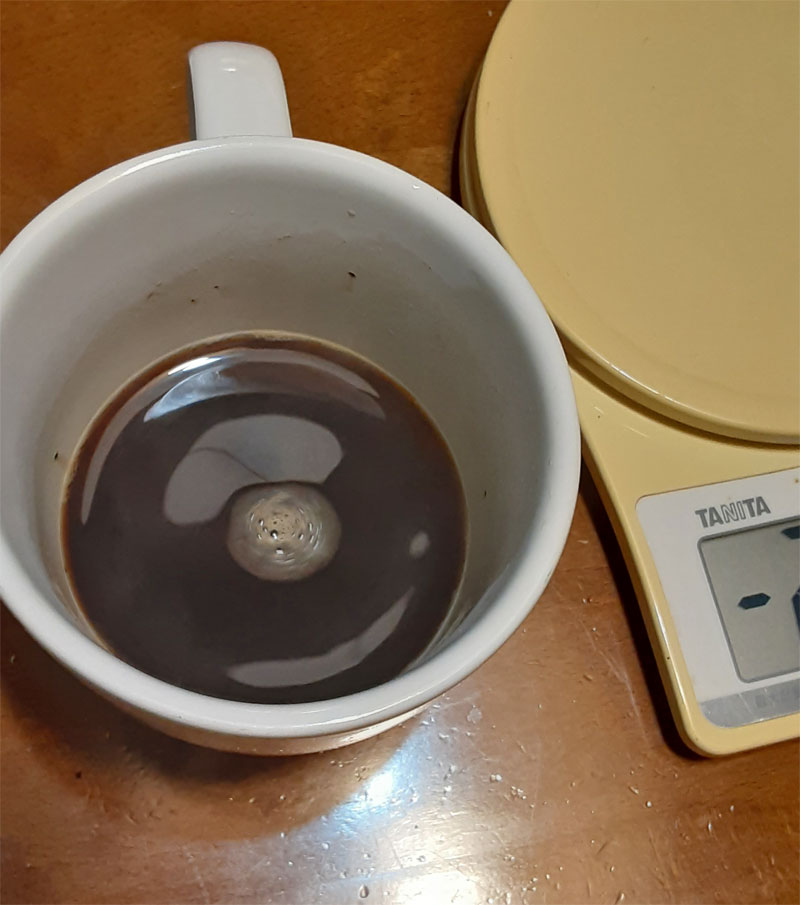 ネスカフェカフェインレスコーヒーインスタント1杯分を淹れる