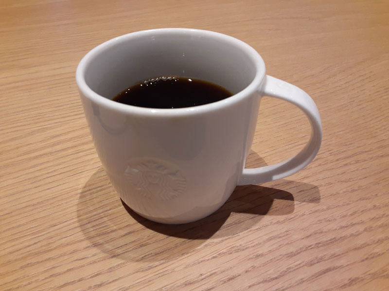 スターバックスカフェ店舗で飲んでみた「コロンビア」のホットコーヒー
